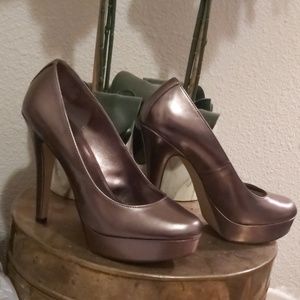 ELLE metallic 5.5 inch pumps